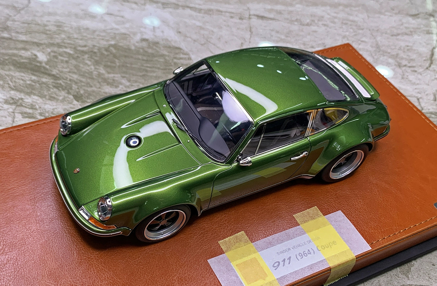 MakeUp singer 911 (964) coupe 1/18