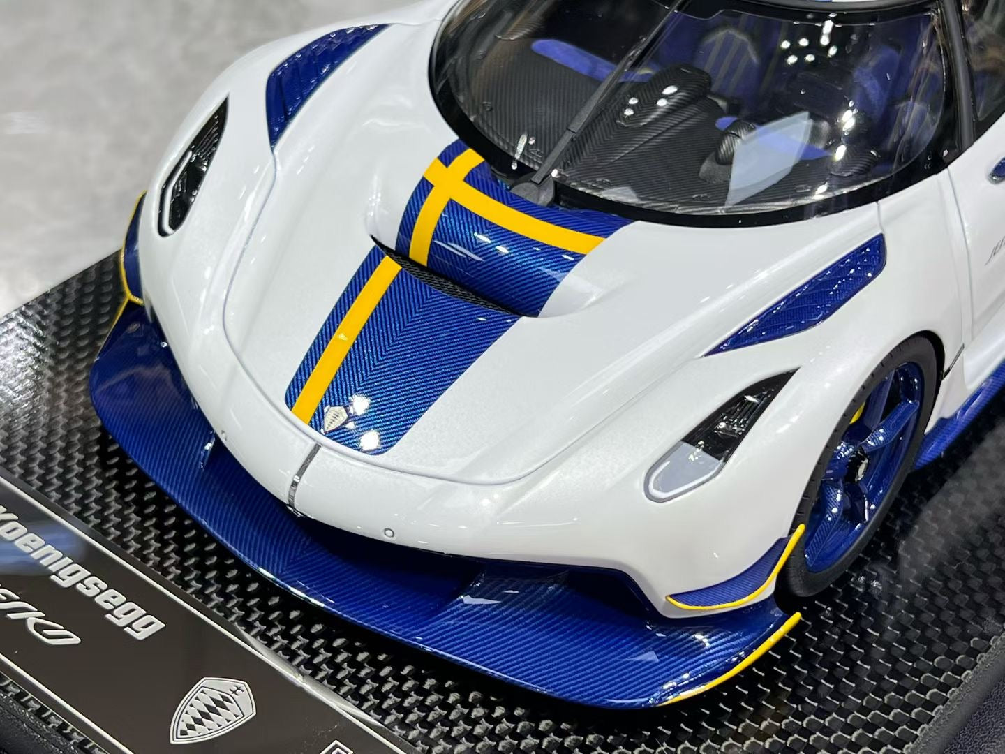 FrontiArt Koenigsegg Jesko 1/18