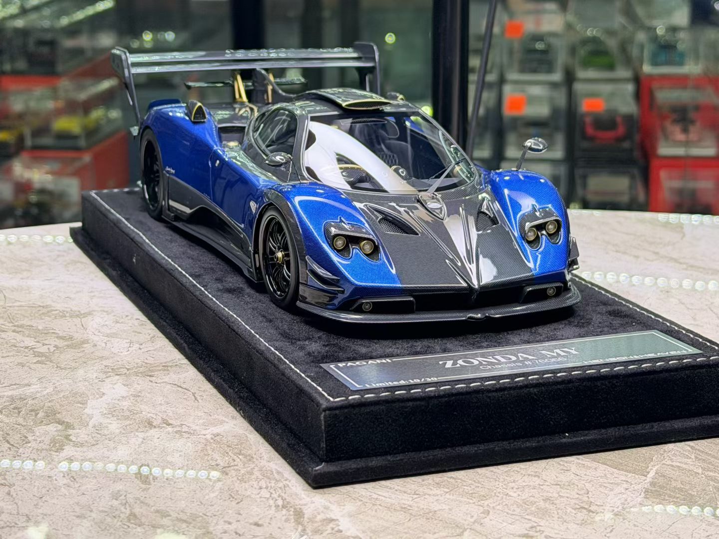 CLEARANCE! Henson & Heaven (HH Models) Zonda Specials 1/18