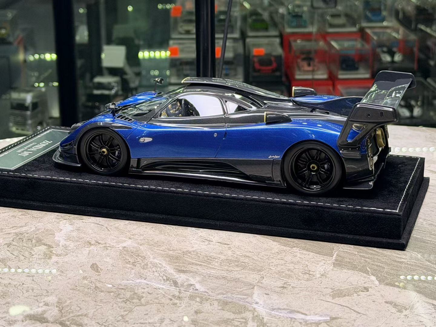CLEARANCE! Henson & Heaven (HH Models) Zonda Specials 1/18