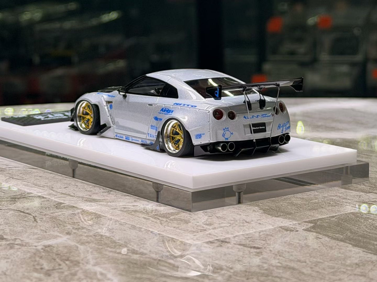 MAKEUP 1/43 Nissan GTR35RB, Iridescent Silver