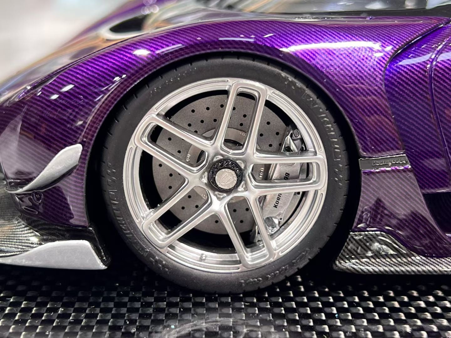 FrontiArt Koenigsegg Jesko 1/18