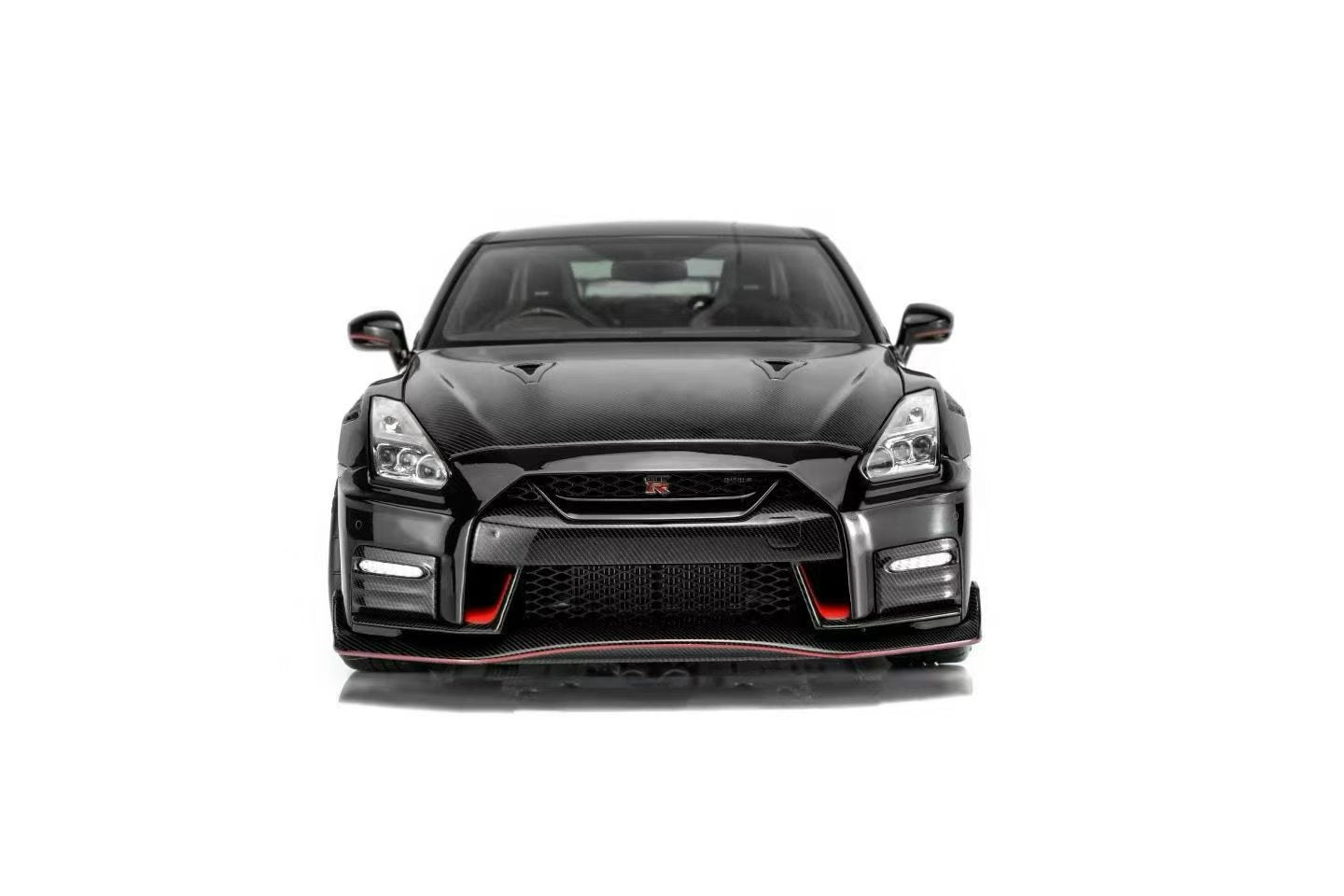 MotorHelix Nissan GT-R Nismo R35 1/18