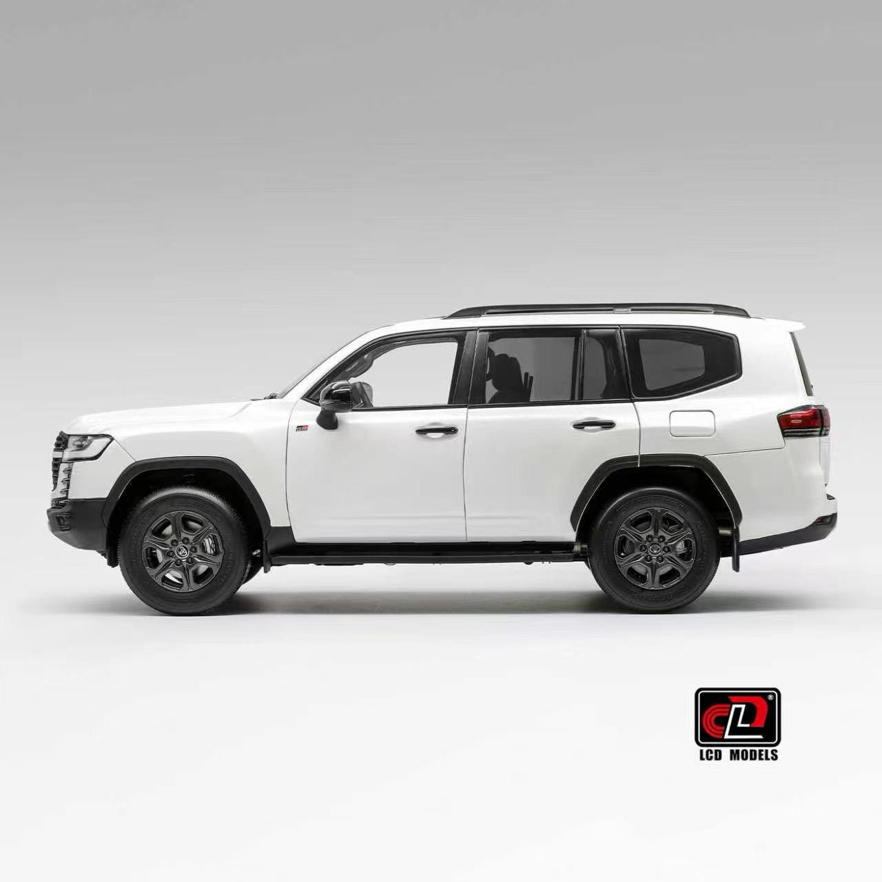 (Pre-Order) LCD Toyota Land Cruiser 300-GR Sport 1/18