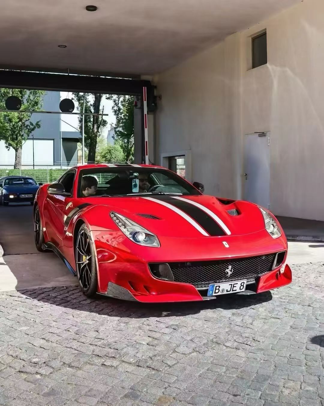(Pre-Order) Henson & Heaven (HH Models) F12 TDF 1/18