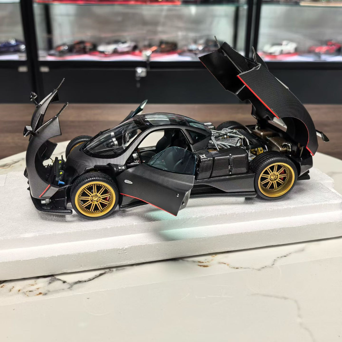 Almost Real Pagani Zonda F 1/18
