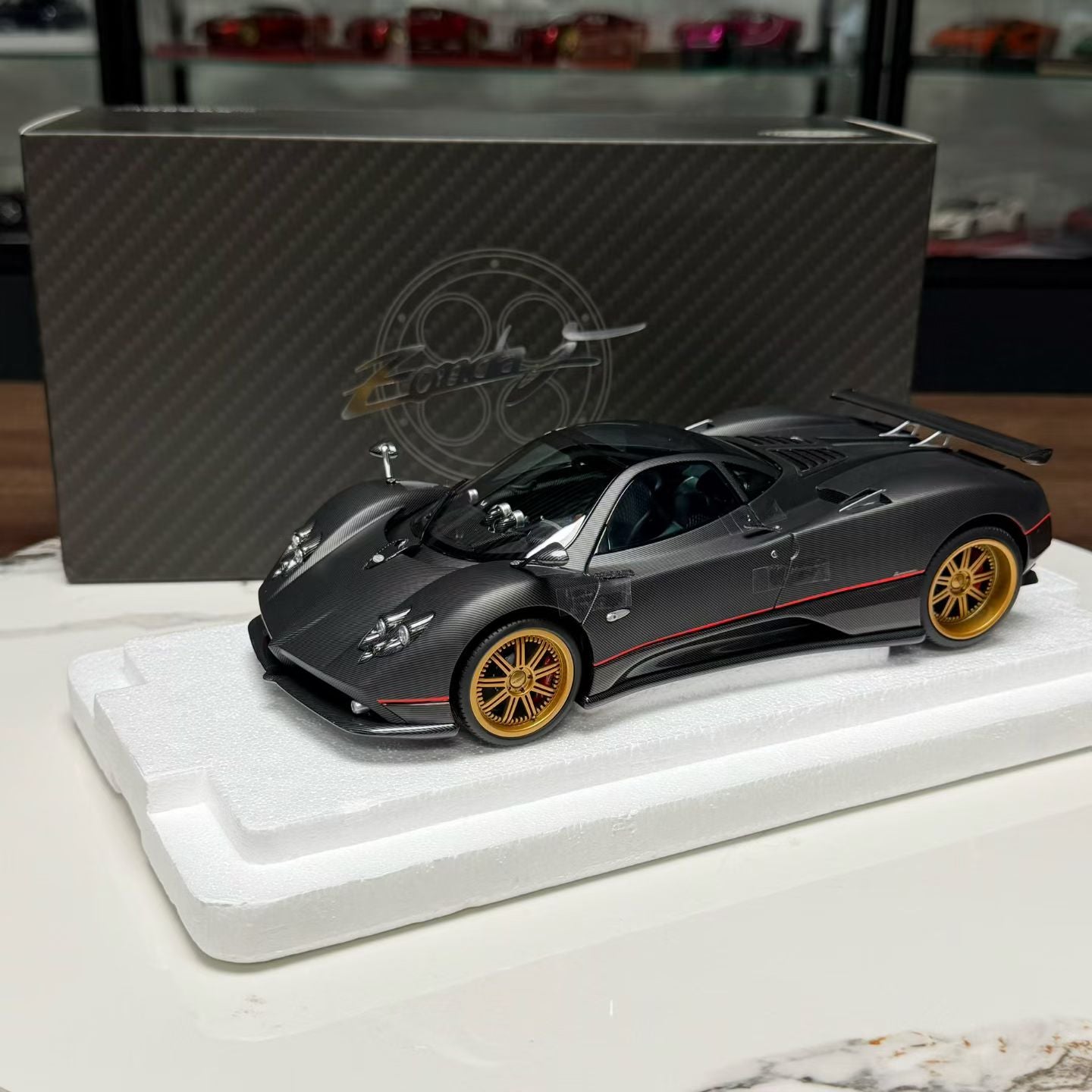 Almost Real Pagani Zonda F 1/18