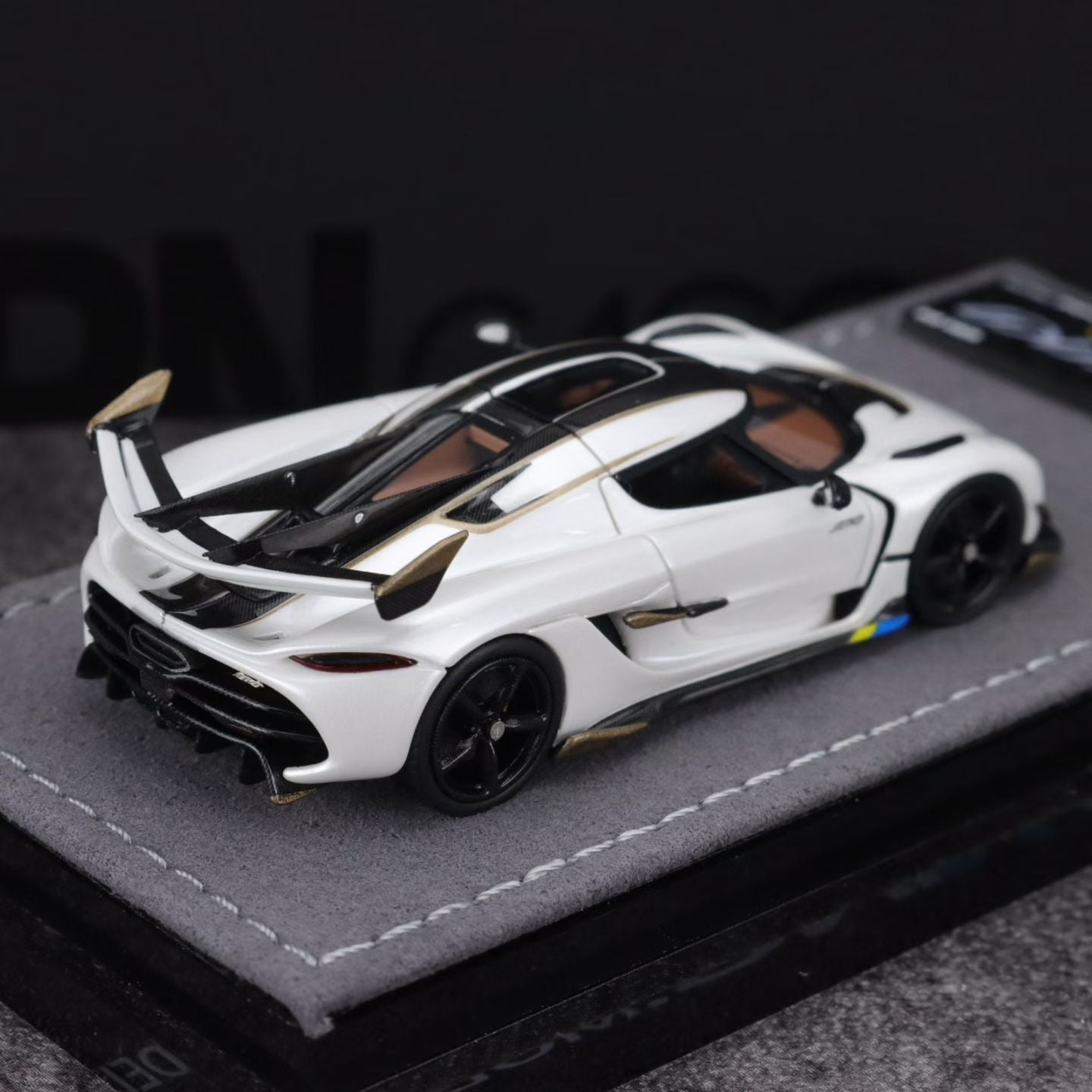 (In Stock) 1:64 GRYNING Jesko