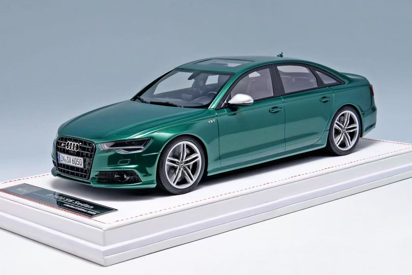 IVY Tailor Models Audi S6 Sedan 1/18