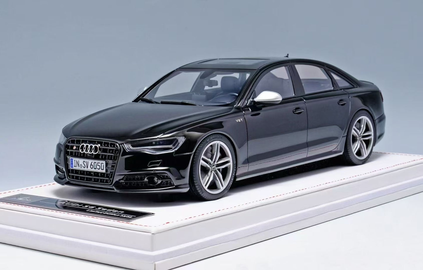 IVY Tailor Models Audi S6 Sedan 1/18