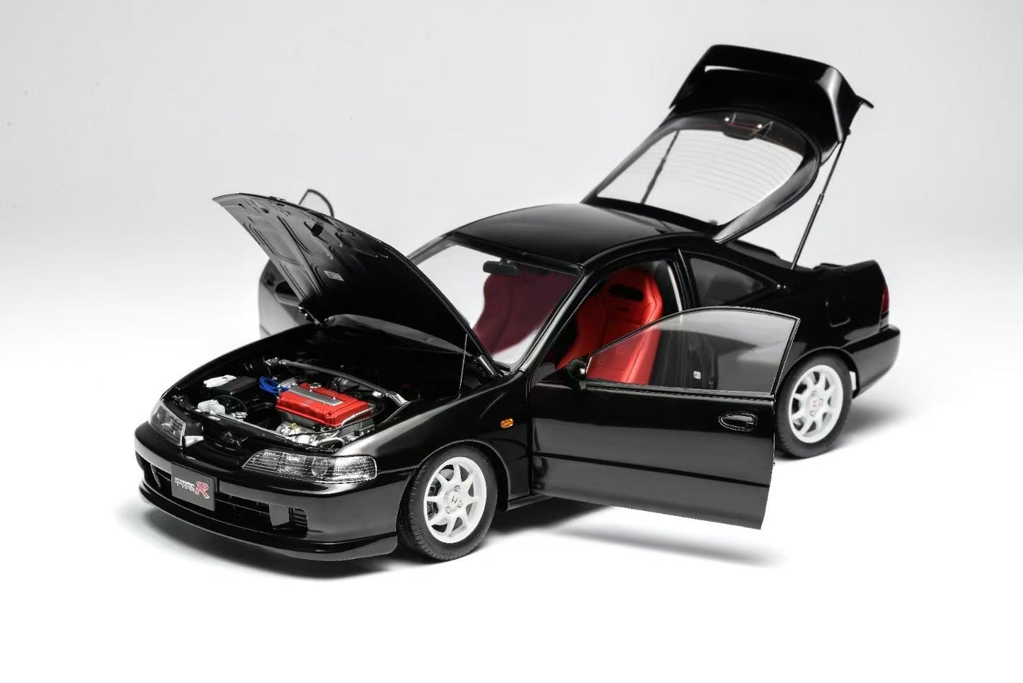(Pre-Order) MotorHelix Honda Integra Type R (DC2) 1/18
