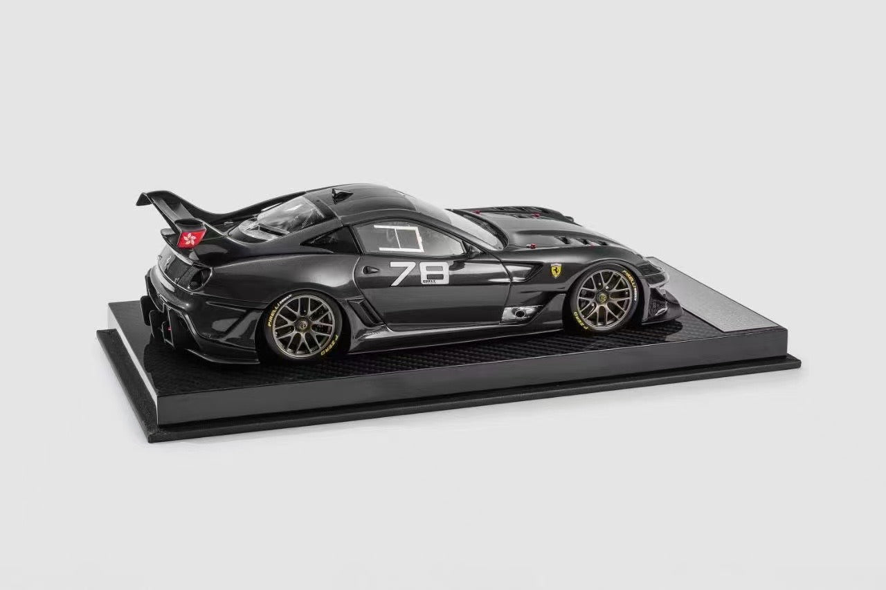 フェラーリ 599XX リミテッドエディション 1/18 ferrari-599xx-clienti-55-02.jpg