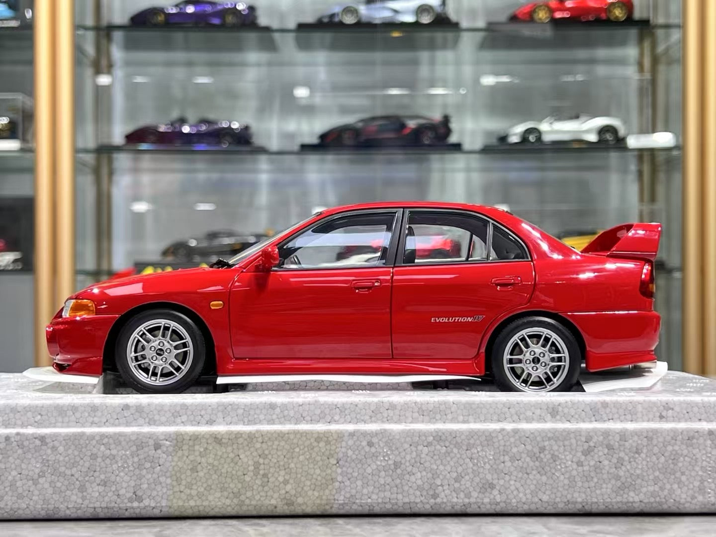 MotorHelix Lancer Evo IV 1/18