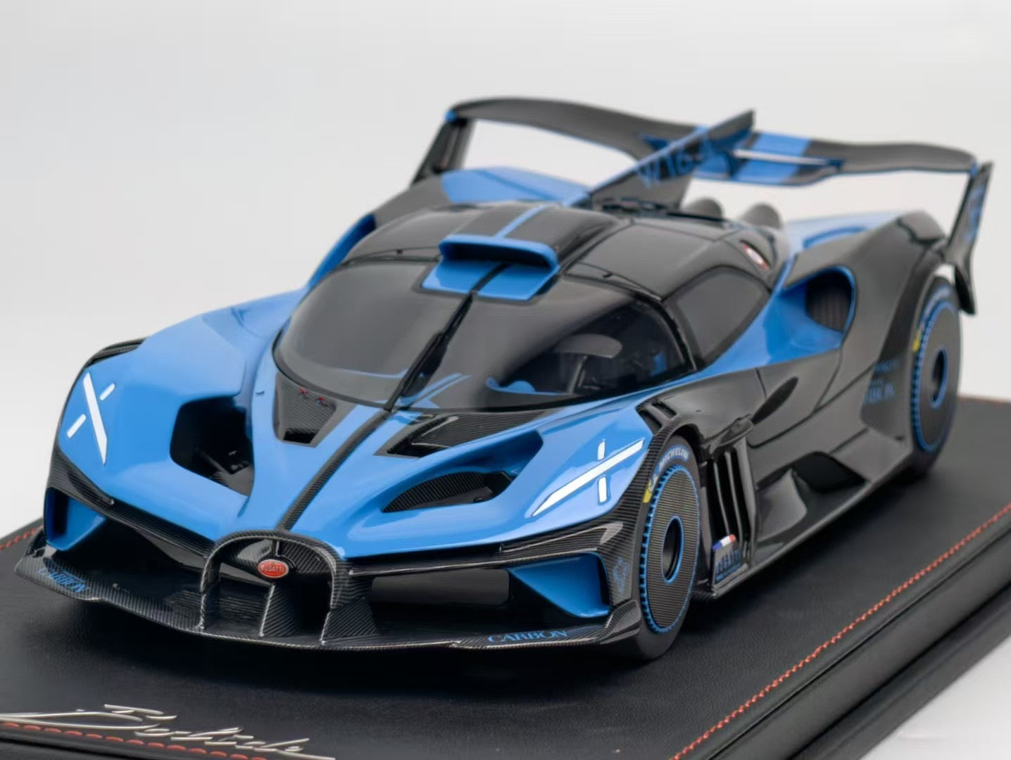 (Pre-Order) MCM Bolide 1/18
