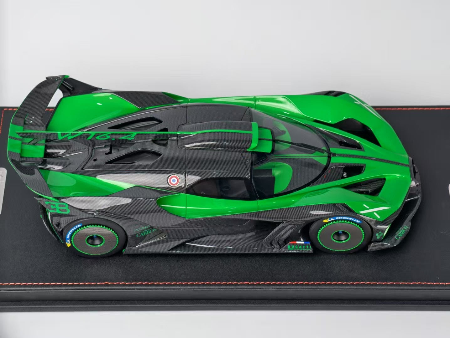 (Pre-Order) MCM Bolide 1/18
