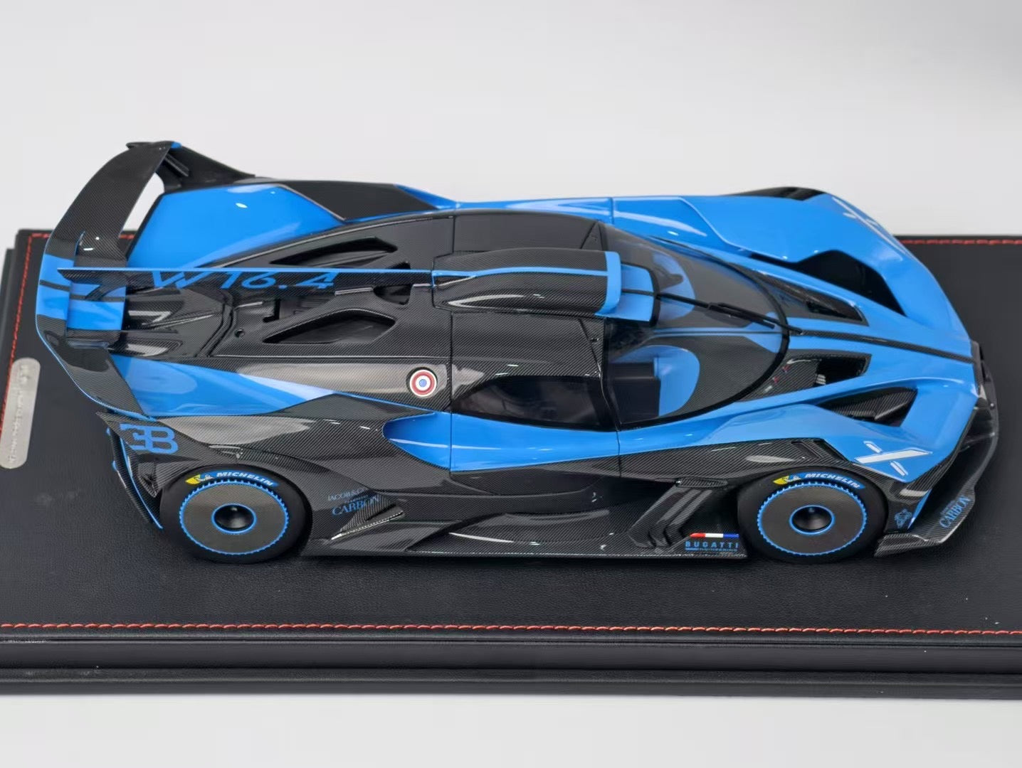 (Pre-Order) MCM Bolide 1/18