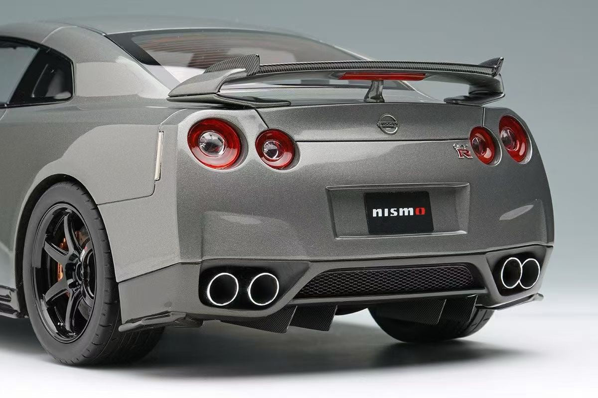 (Pre-Order) MakeUp Models R35 GTR CRS 1/18