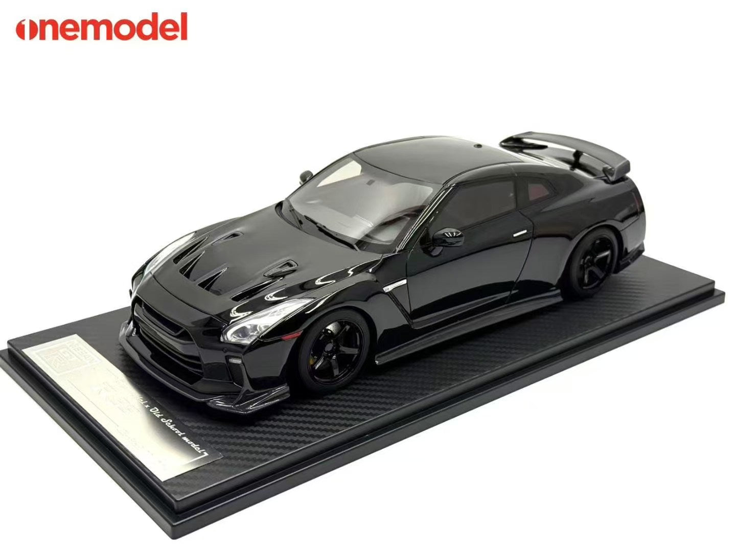 Onemodel R35 GTR Custom Edition 1/18 – IronCookie Diecasts