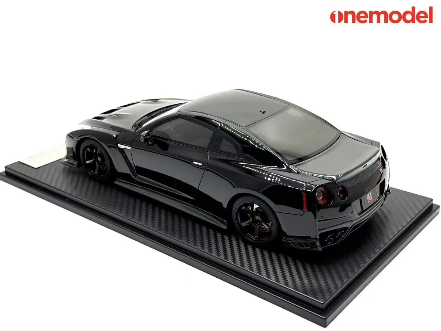 Onemodel R35 GTR Custom Edition 1/18 – IronCookie Diecasts
