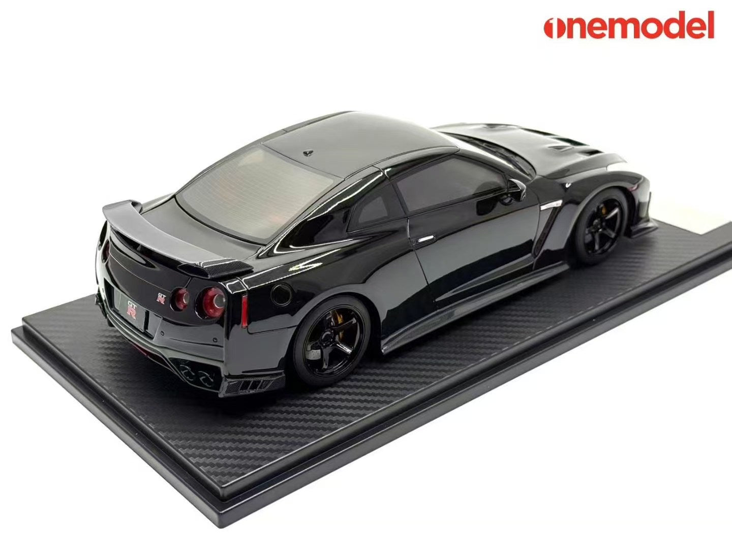 Onemodel R35 GTR Custom Edition 1/18 – IronCookie Diecasts