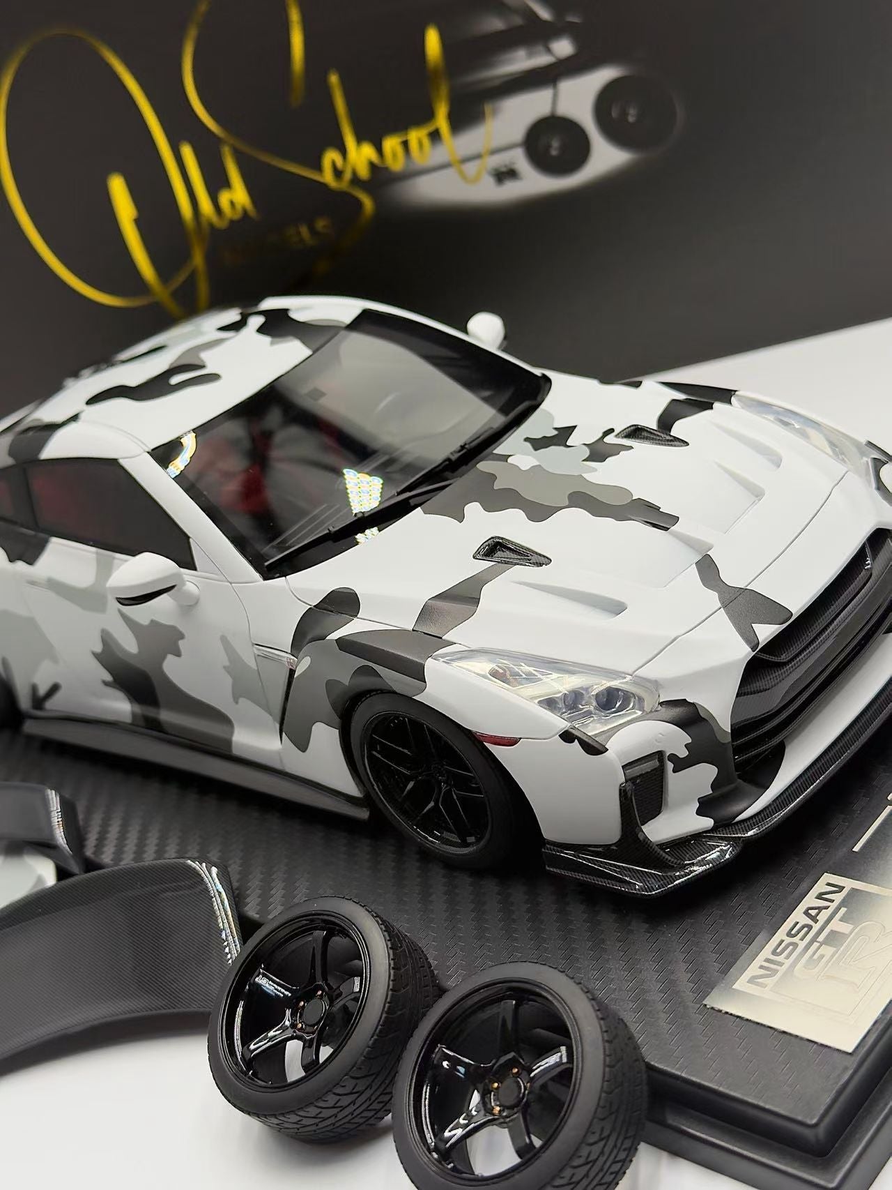 Onemodel R35 GTR Custom Edition 1/18