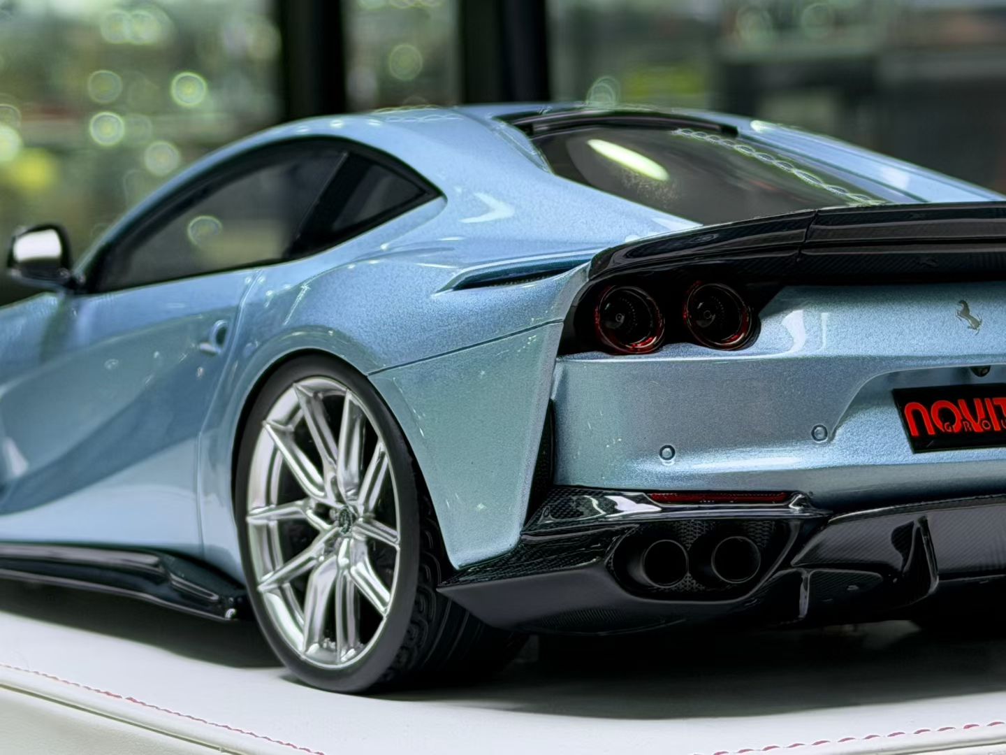 MW Model 812 N-Largo 1/18