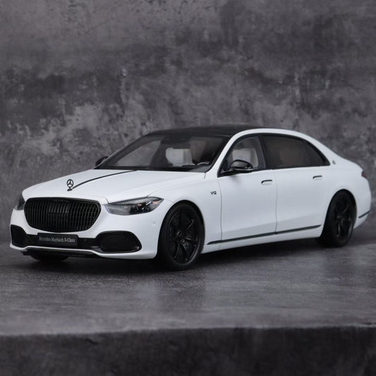 Almost Real Mercedes Maybach White Knight Edition 1/18