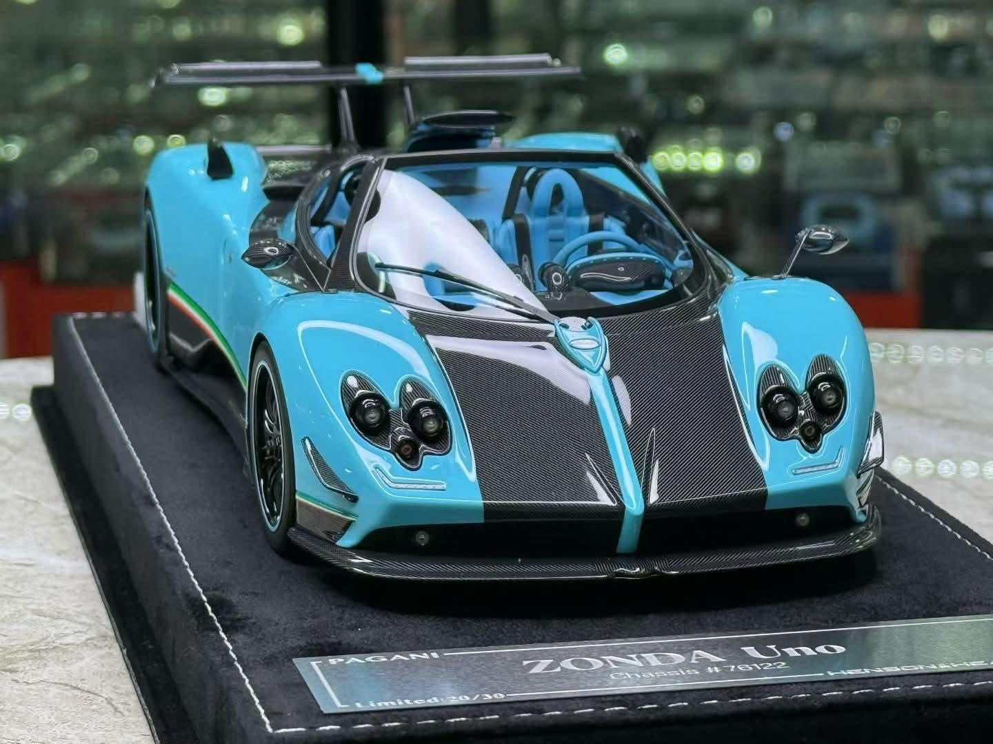 Pre-Order) Henson & Heaven (HH Models) Pagani Zonda Roadster 1/18