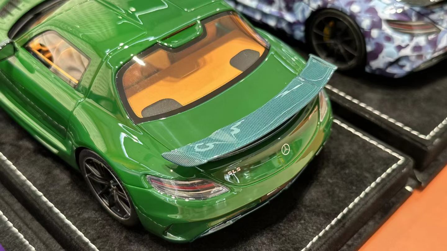 Henson & Heaven (HH Models) Mercedes SLS AMG Black Series 1/18