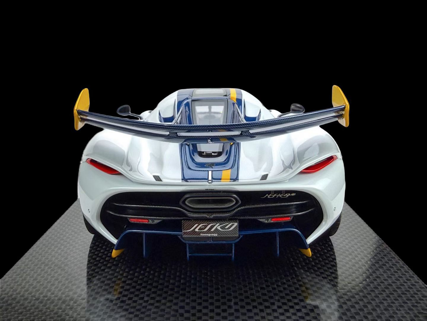 (Pre-Order) FrontiArt Koenigsegg Jesko 1/18