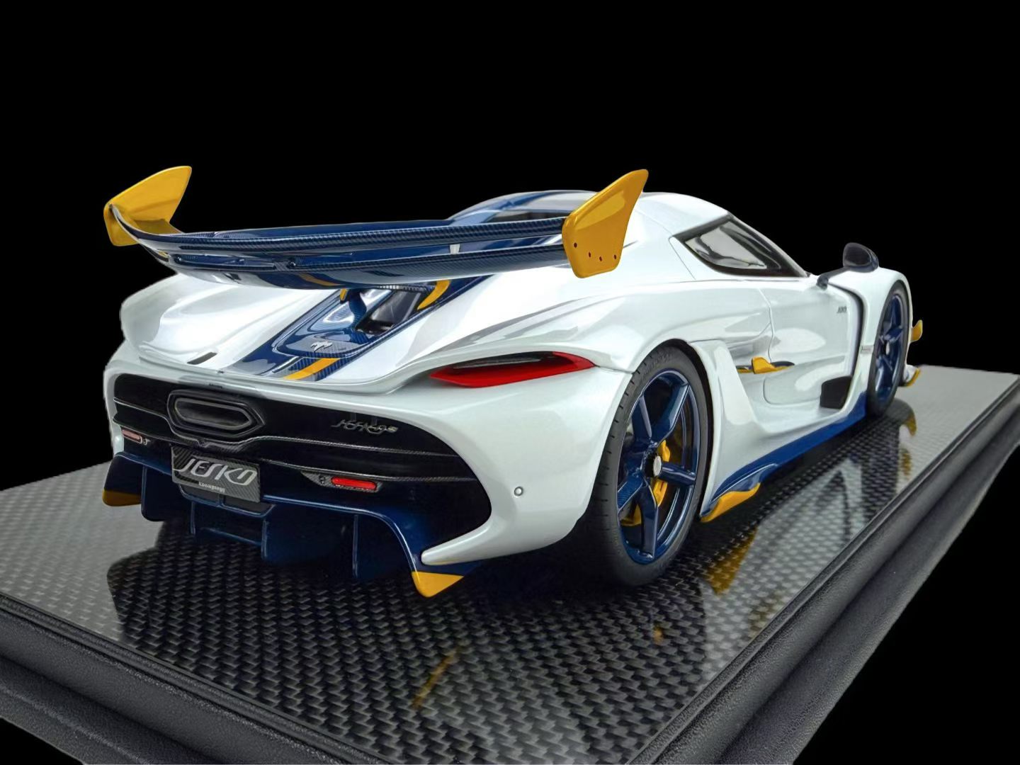 (Pre-Order) FrontiArt Koenigsegg Jesko 1/18