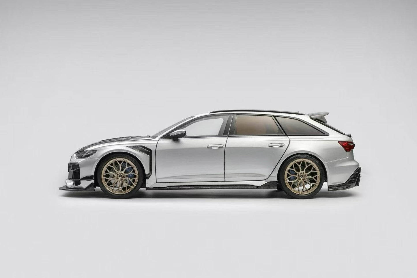 Kiloworks DarwinPRO Audi RS6 1/18