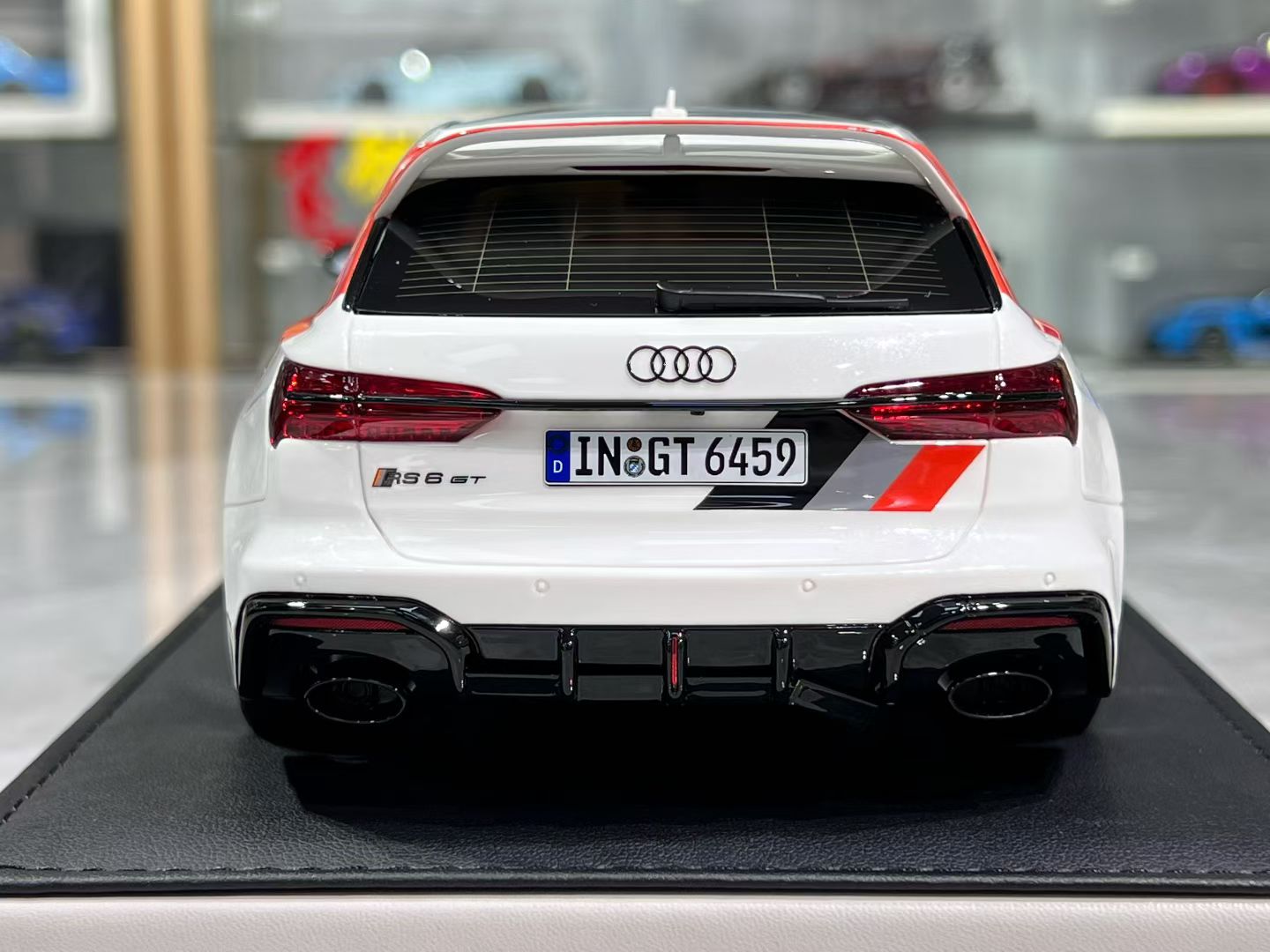MotorHelix (MH) Audi RS6 Avant GT 1/18