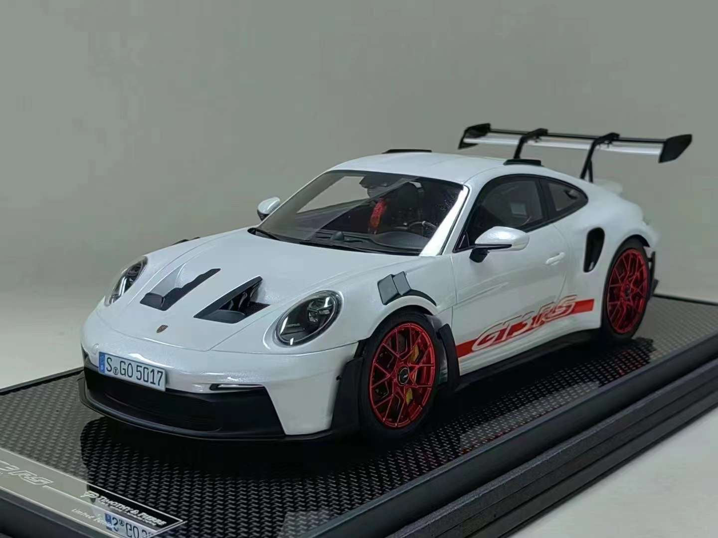 Timothy & Pierre (TP) 992 911 GT3RS 1/18