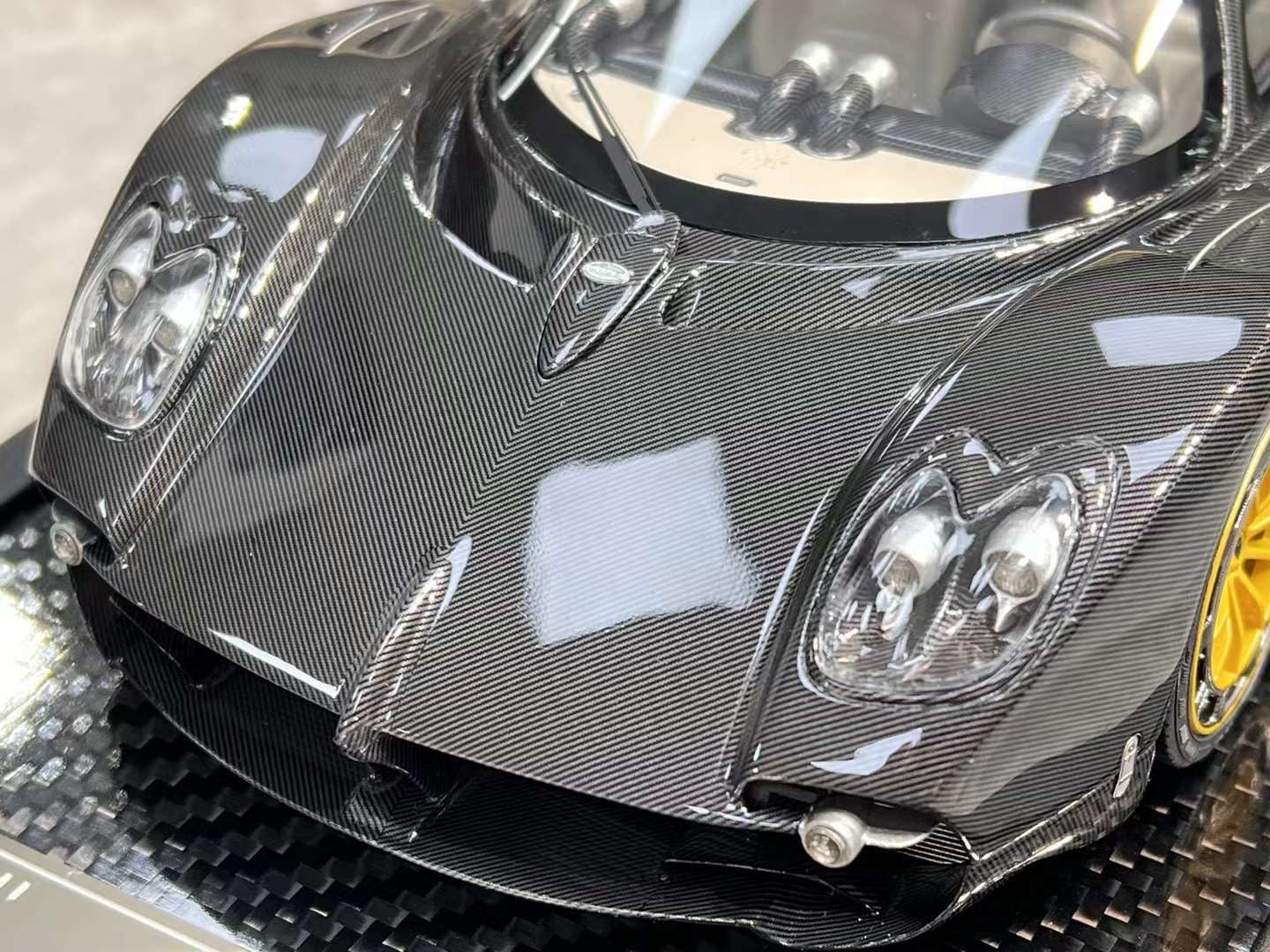 VIP Models Pagani Utopia 1/18 Carbon Black.