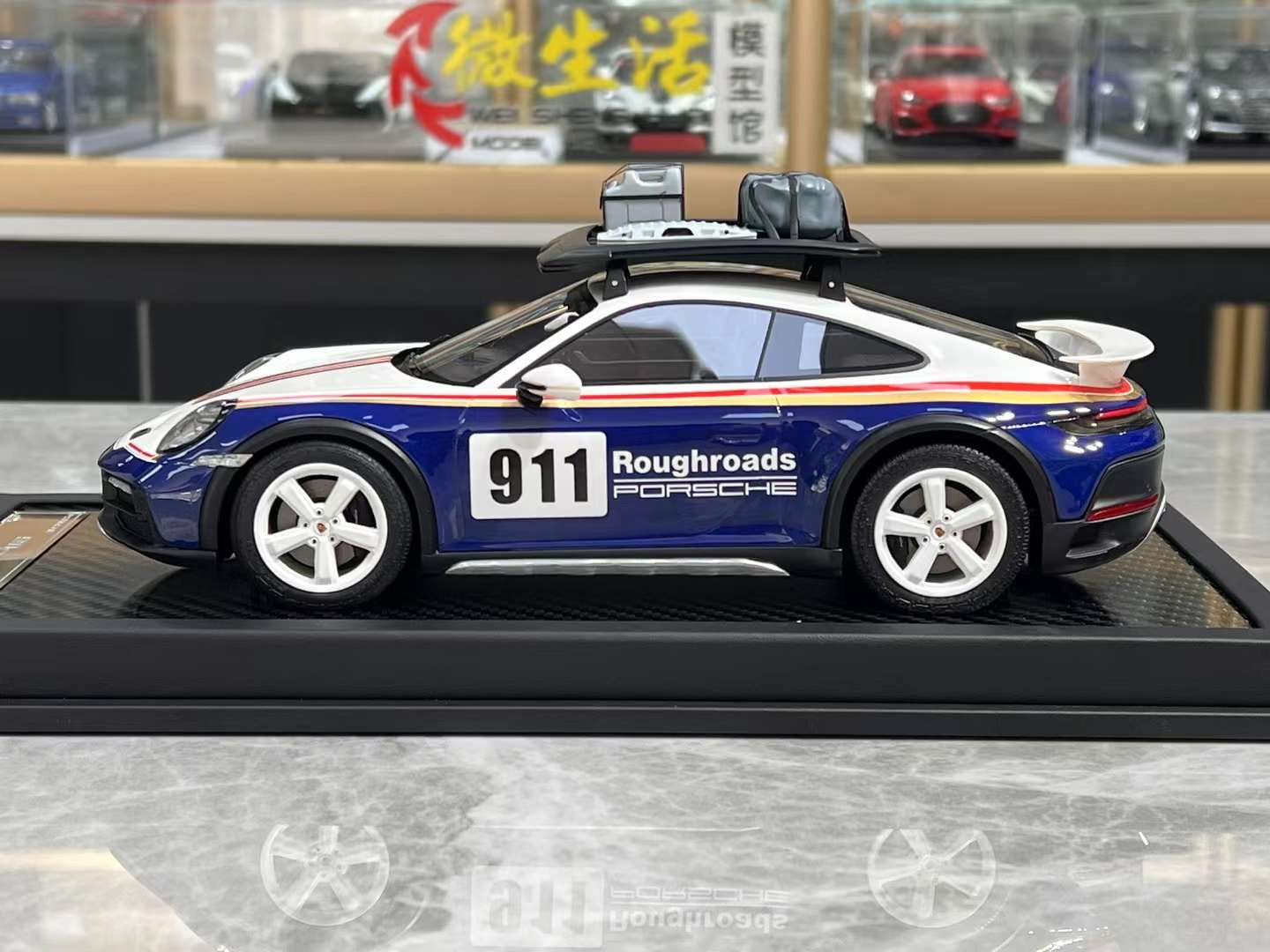 VIP Scale Models 1:18 Porsche 911 992 Dakar - Green Limited Edition of  99pcs. *No opening parts السعر : 120 دينار👍 #vipscalemodels…